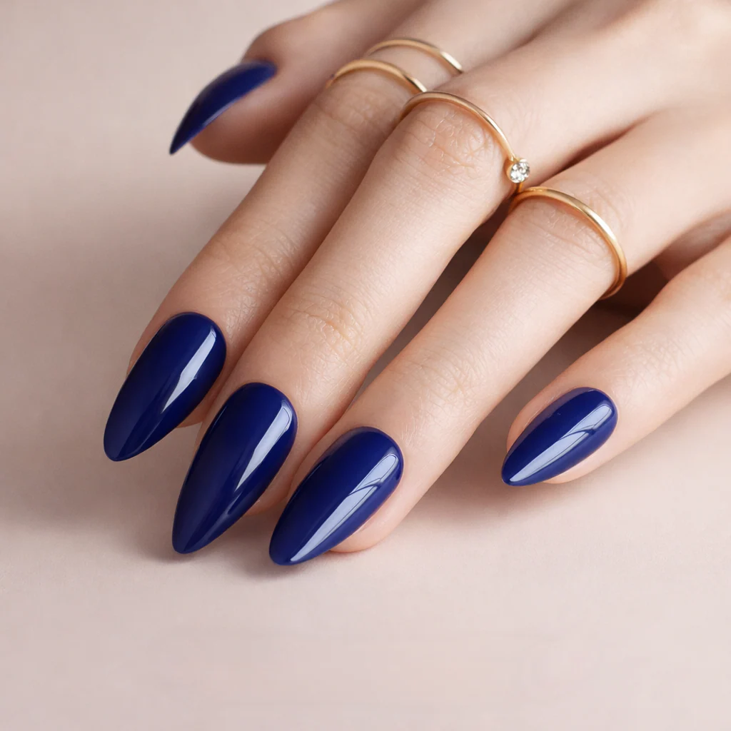 Faux Ongles Bleu Pointu Mi-Longs