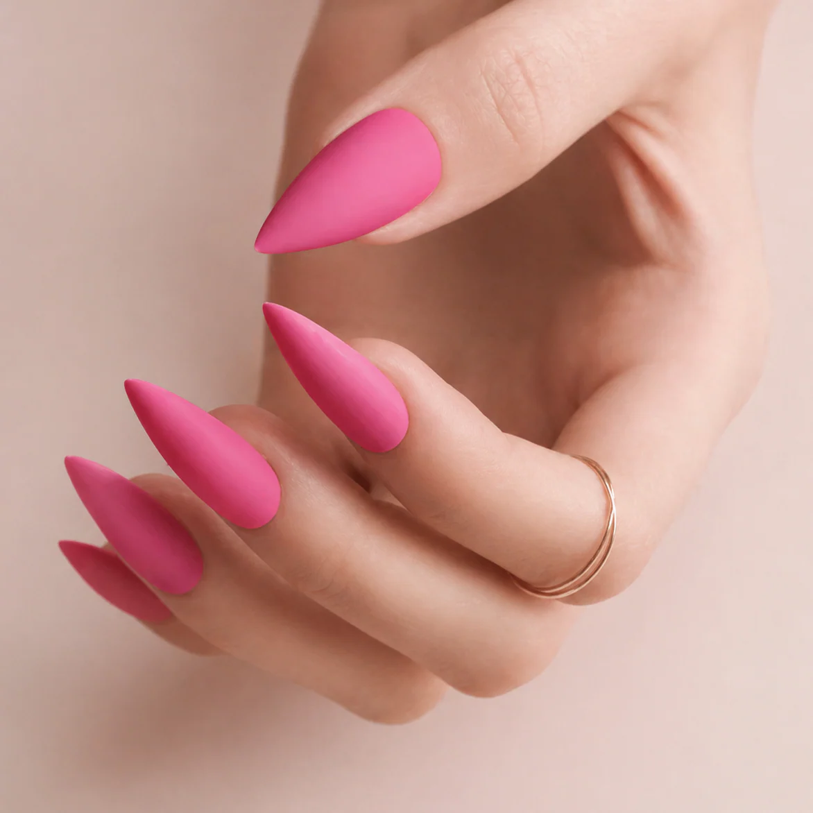 Faux Ongles Rose Vif Mat Stiletto Longs
